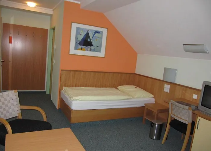 Austrian Sports Resort, Bsfz Hostal