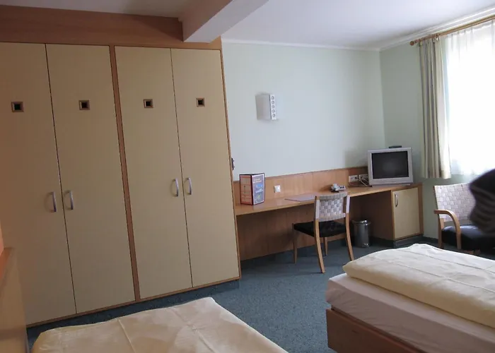 Austrian Sports Resort, Bsfz Hostal