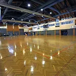오스트리안 스포츠 리조트, Bsfz 오버트라운 호스텔 *