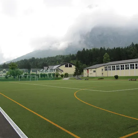 奥地利体育度假村，bsfz上特劳恩 旅馆 *